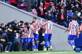 法比奥一家观看《疯狂动物城2》：爆米花加电影时间永不缺席